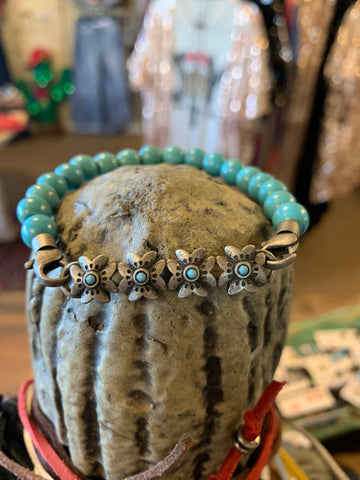 Turquoise bead bracelet