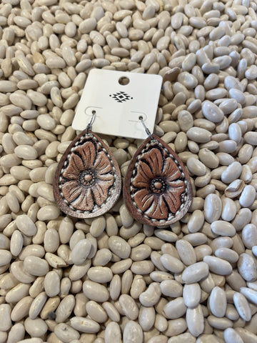 Leather earrings